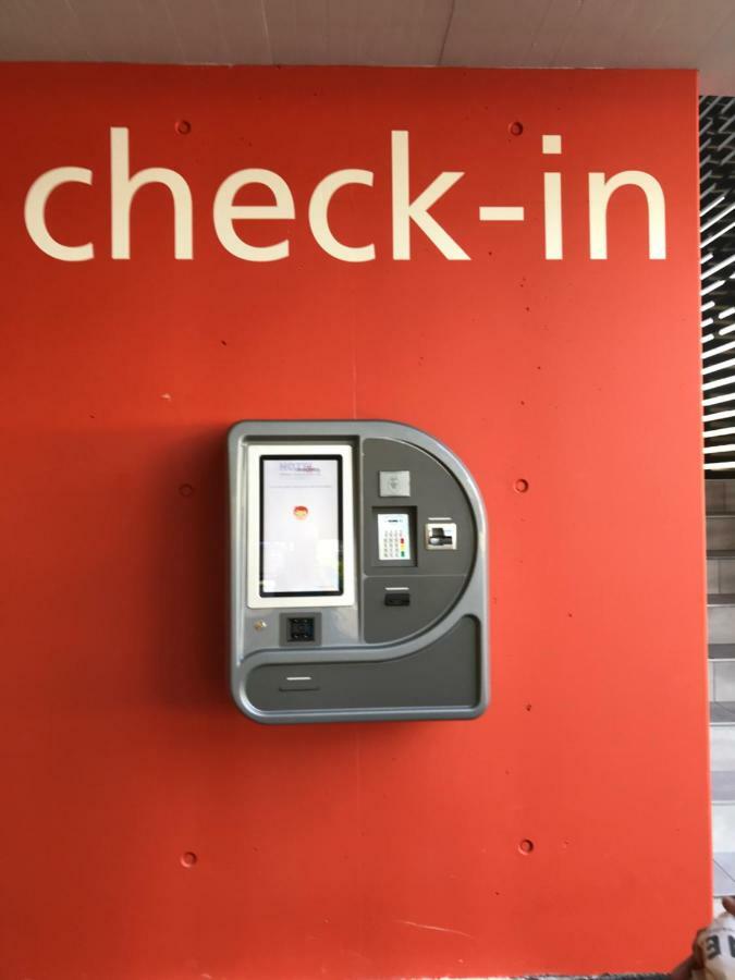 Hotel Sleep&Stay - Self Check-In 에글리사우 외부 사진